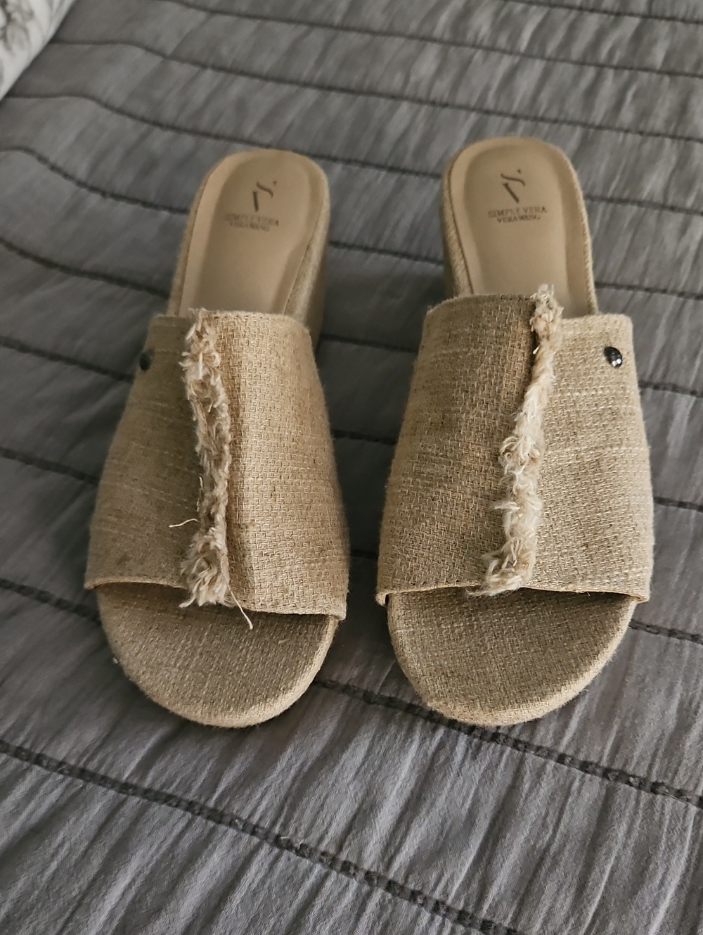 Simply Vera Vera Wang Tan Frayed Fabric Slide Mules